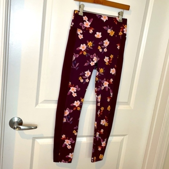 PINK | Women’s PINK by VICTORIA’S SECRET Floral Pattern Leggings Size Small - Picture 5 of 6